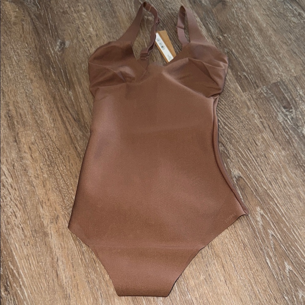 NWT skims plunge bodysuit